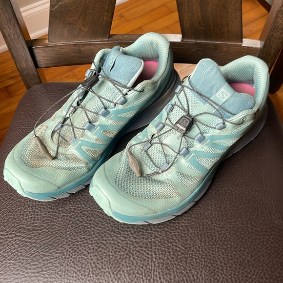 Salomon trail running sz 7.5 waterproof teal sneaker - Picture 1 of 7